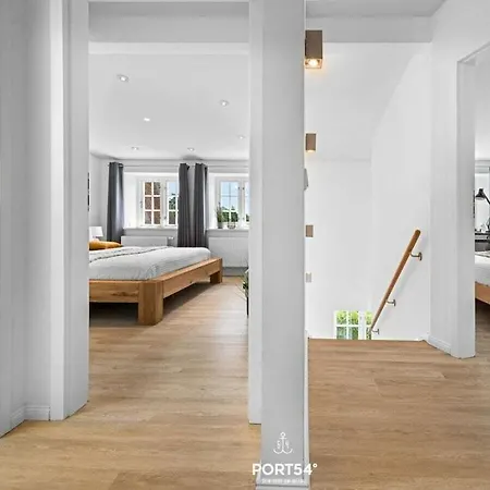 With 2 Bedrooms *